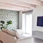 Apartament View-historical Center-olga House *