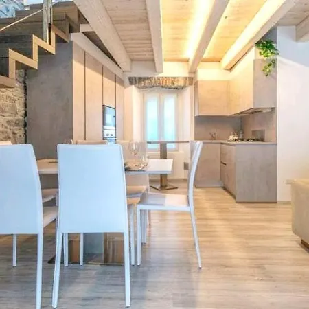 Apartment View-historical Center-olga House Argegno